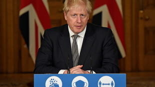 约翰逊宣布英国再次实施一个月全面封锁措施