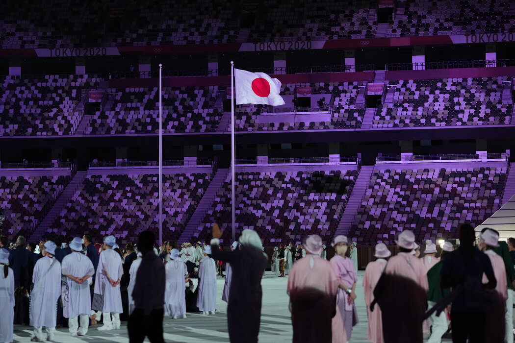 开幕式上飘扬的日本国旗