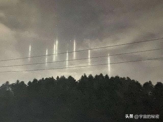 大量神秘光柱出现在韩国济州岛上空